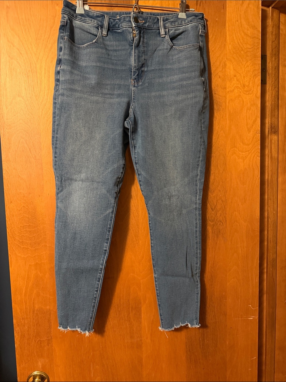 American Eagle Outfitters Medium Wash High-Rise Skinny Jeans